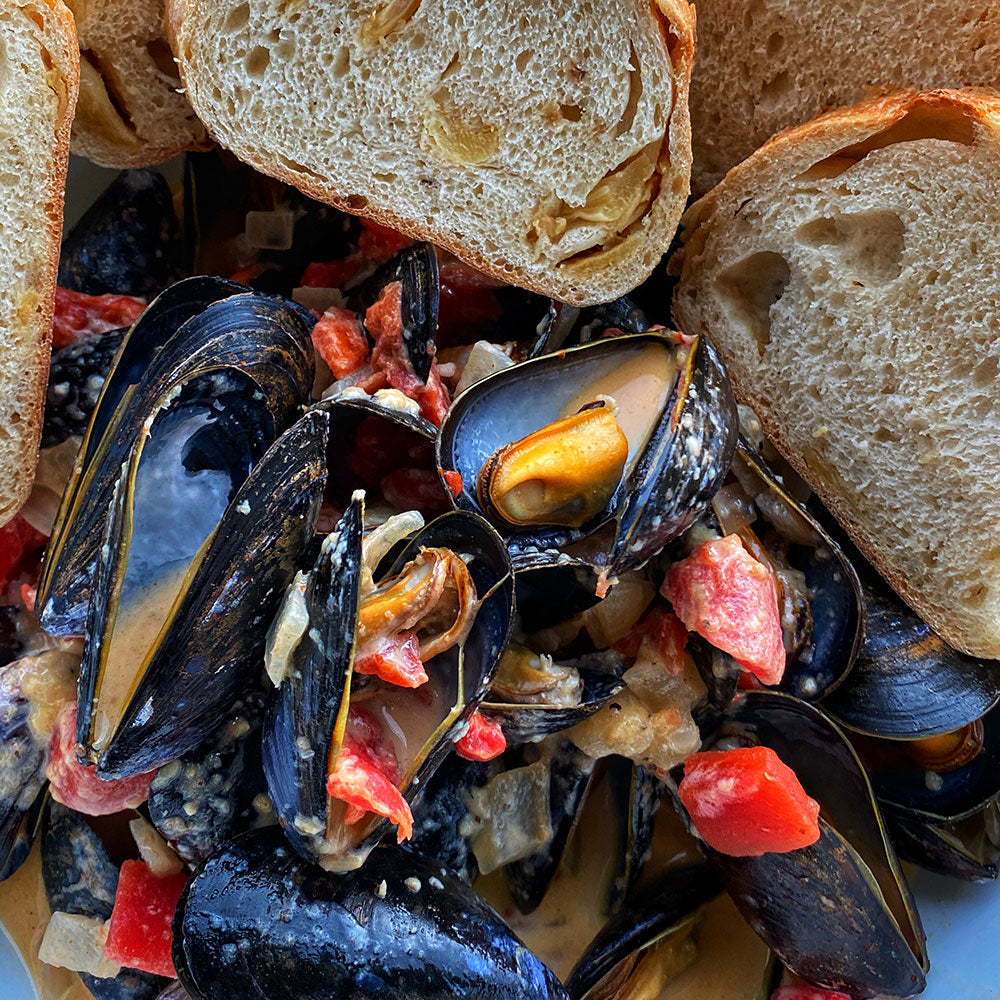 Mussels in Smokey Lime Wine Broth